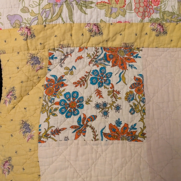 Brunelli Floral Patchwork Quilt - Picture 3 of 7